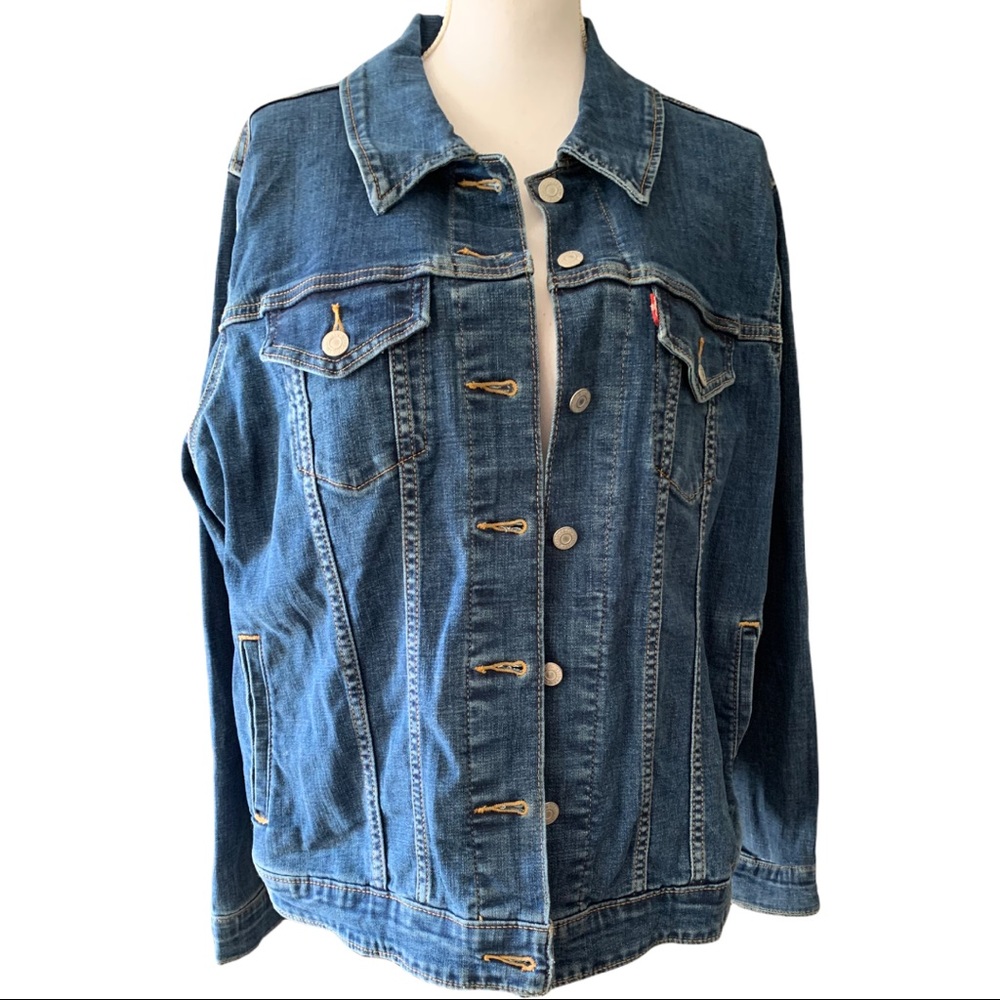 New With Tags Levi’s Blue Jean Jacket